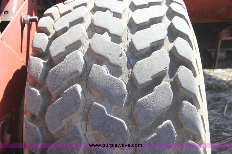 image for item I7495 1982 Hesston 6650 self-propelled swather