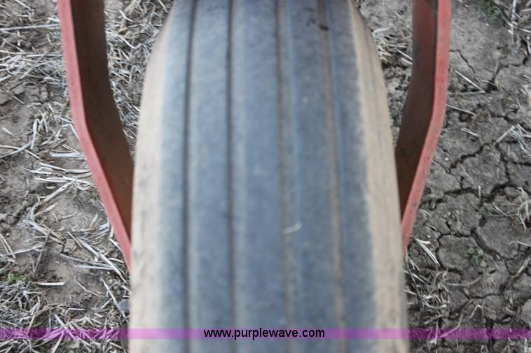 image for item I7495 1982 Hesston 6650 self-propelled swather