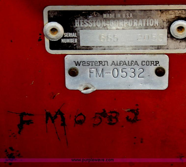 image for item I7495 1982 Hesston 6650 self-propelled swather