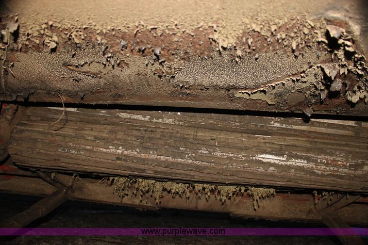 image for item I7495 1982 Hesston 6650 self-propelled swather