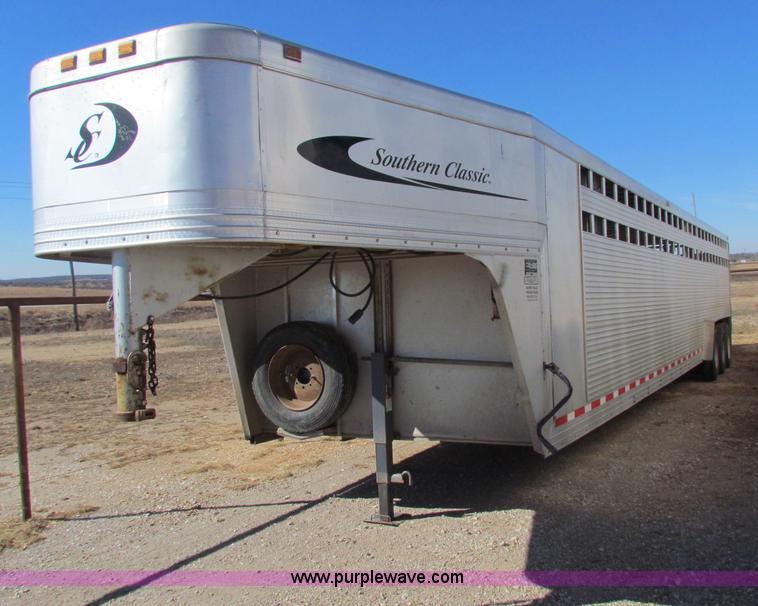 image for item I7499 2004 Southern Classic aluminum triple axle livestock trailer