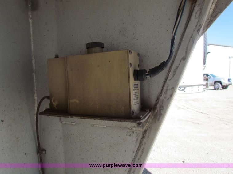 image for item I7499 2004 Southern Classic aluminum triple axle livestock trailer