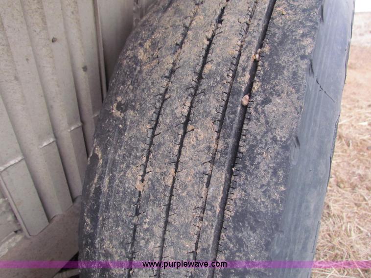 image for item I7499 2004 Southern Classic aluminum triple axle livestock trailer