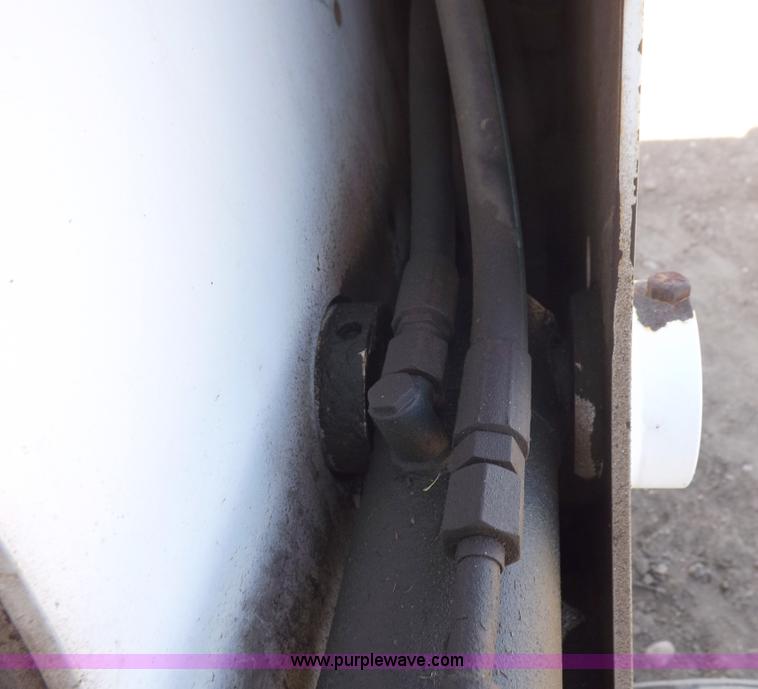 image for item I9067 2007 Bobcat S150 skid steer