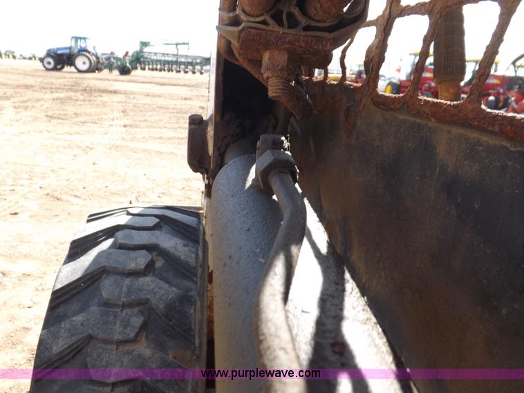 image for item I9067 2007 Bobcat S150 skid steer