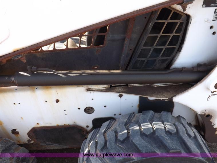 image for item I9067 2007 Bobcat S150 skid steer