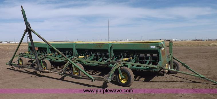 image for item I9068 John Deere 9300 planter