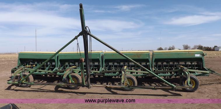 image for item I9068 John Deere 9300 planter