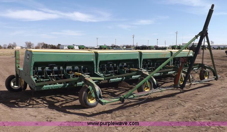 image for item I9068 John Deere 9300 planter