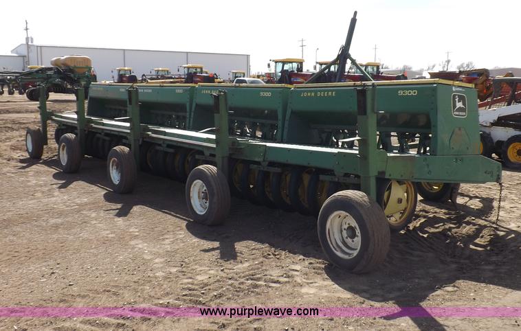 image for item I9068 John Deere 9300 planter