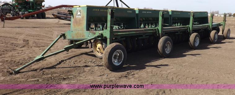 image for item I9068 John Deere 9300 planter