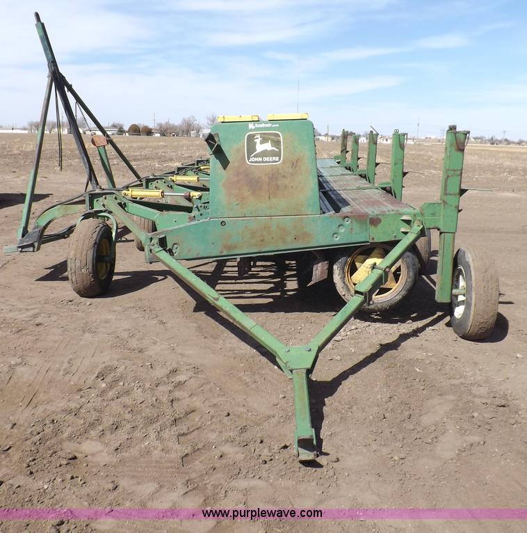 image for item I9068 John Deere 9300 planter