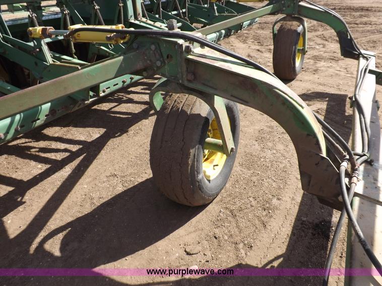 image for item I9068 John Deere 9300 planter