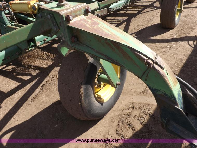 image for item I9068 John Deere 9300 planter