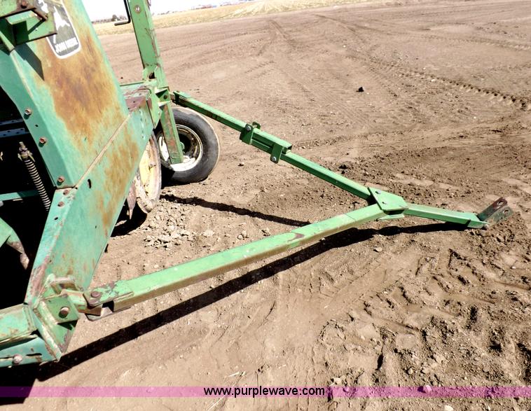 image for item I9068 John Deere 9300 planter