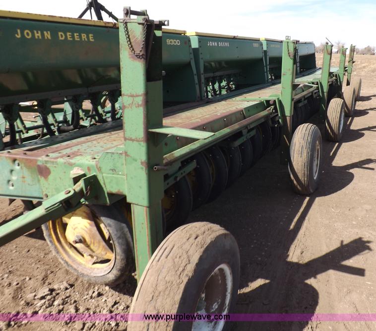 image for item I9068 John Deere 9300 planter