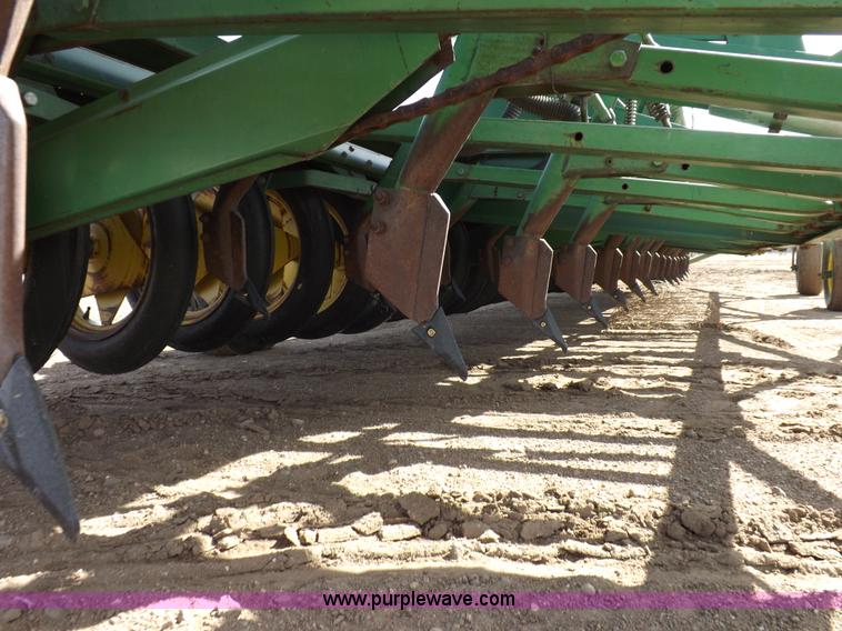 image for item I9068 John Deere 9300 planter