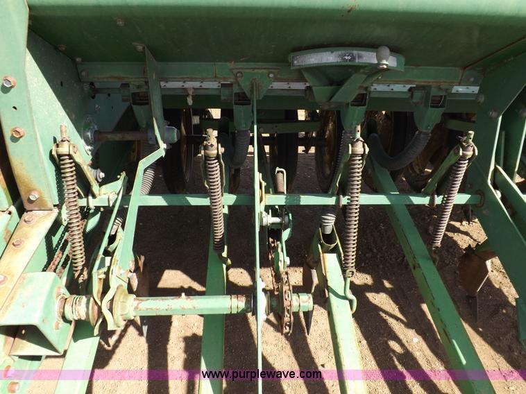 image for item I9068 John Deere 9300 planter