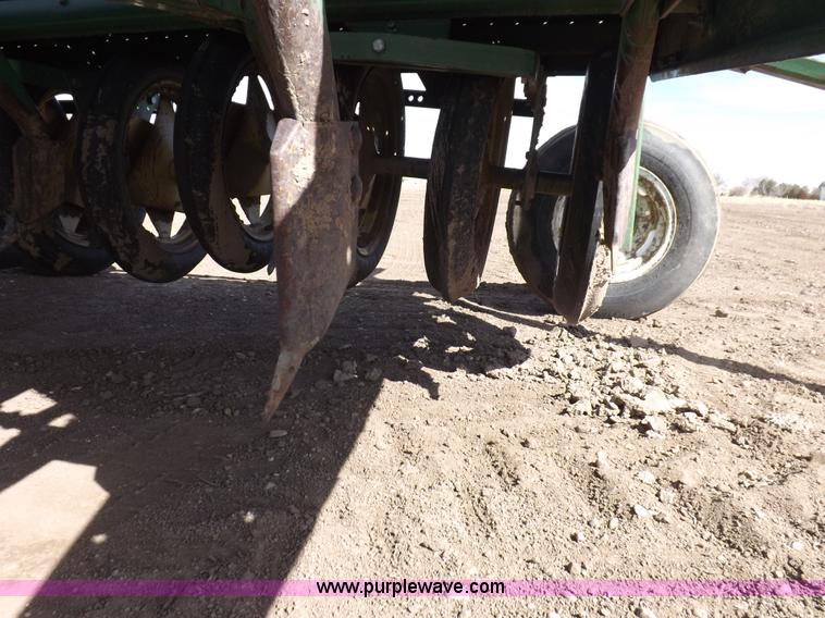 image for item I9068 John Deere 9300 planter