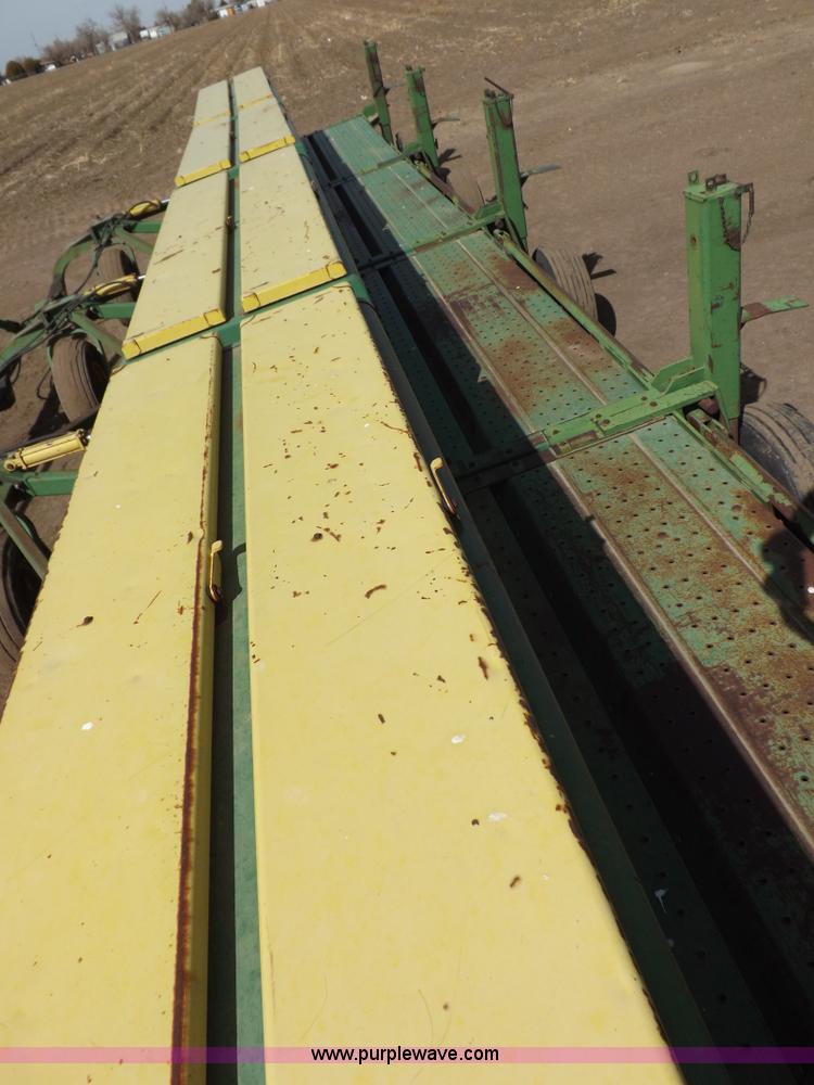 image for item I9068 John Deere 9300 planter