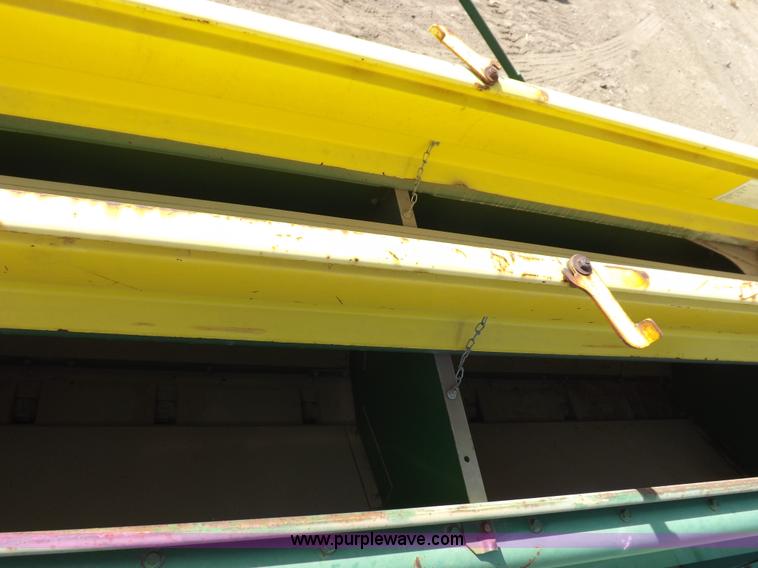 image for item I9068 John Deere 9300 planter