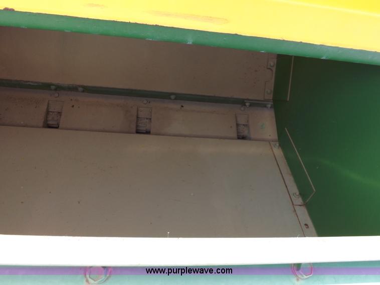 image for item I9068 John Deere 9300 planter