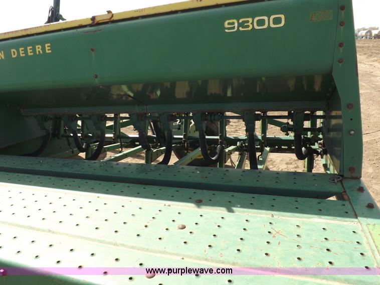 image for item I9068 John Deere 9300 planter