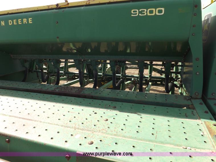 image for item I9068 John Deere 9300 planter