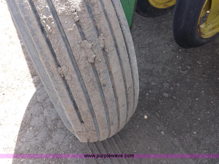 image for item I9068 John Deere 9300 planter