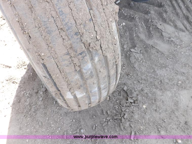 image for item I9068 John Deere 9300 planter