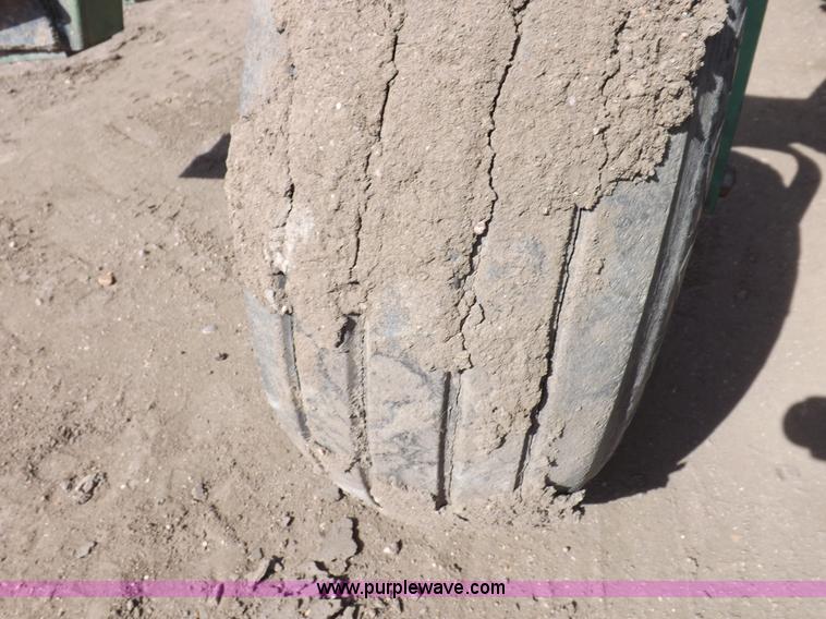 image for item I9068 John Deere 9300 planter