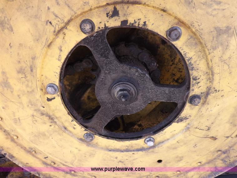 image for item I9071 New Holland 1475 mower conditioner