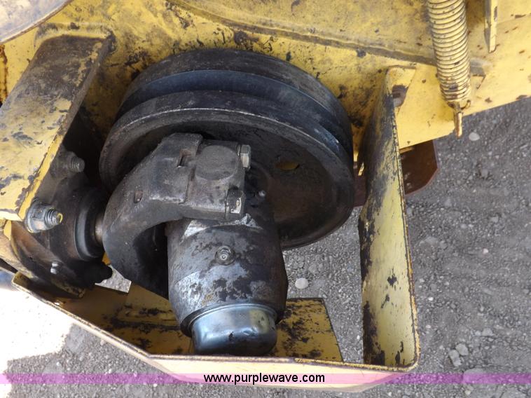 image for item I9071 New Holland 1475 mower conditioner