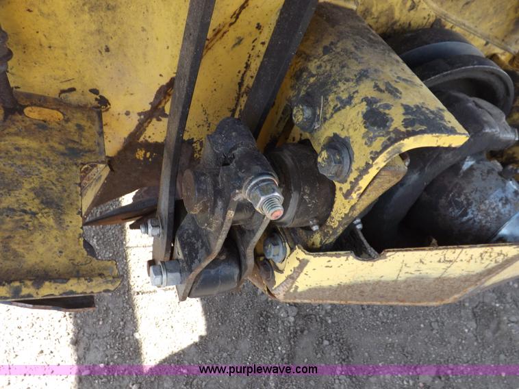 image for item I9071 New Holland 1475 mower conditioner