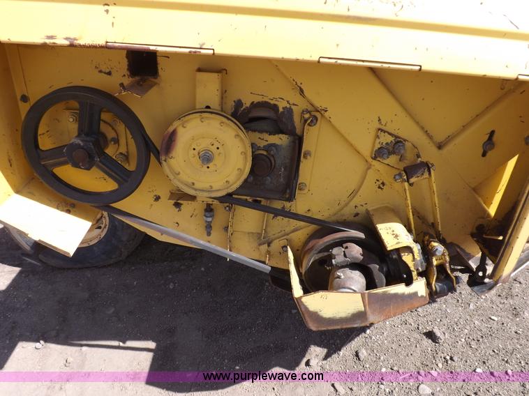 image for item I9071 New Holland 1475 mower conditioner