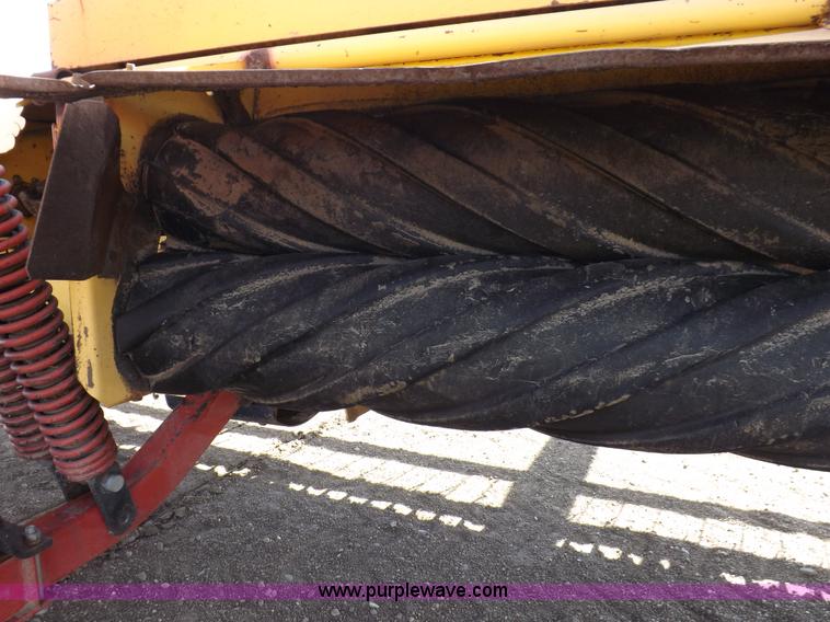 image for item I9071 New Holland 1475 mower conditioner