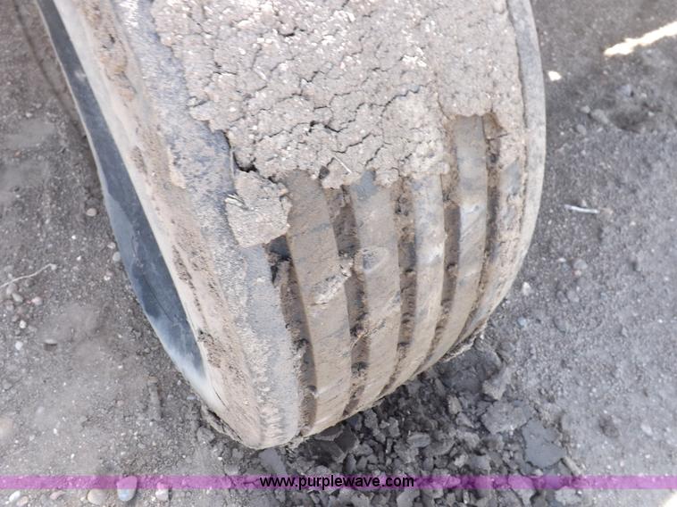 image for item I9071 New Holland 1475 mower conditioner