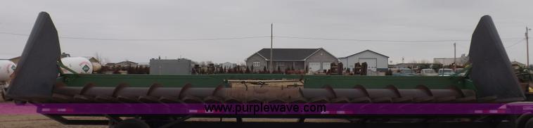 image for item I9119 1991 John Deere 930 head