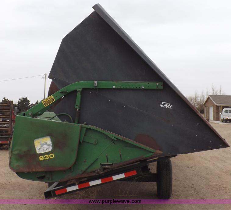 image for item I9119 1991 John Deere 930 head