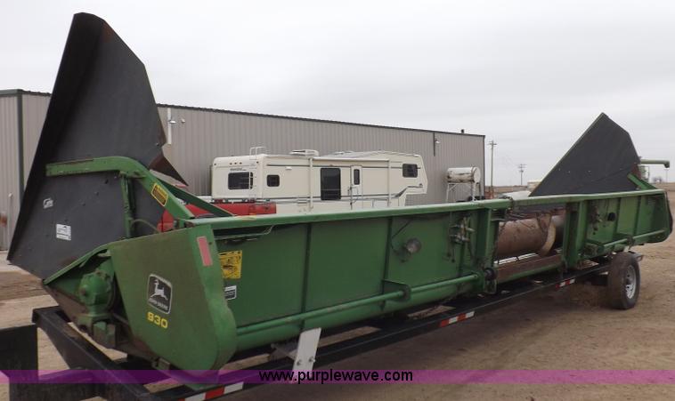 image for item I9119 1991 John Deere 930 head