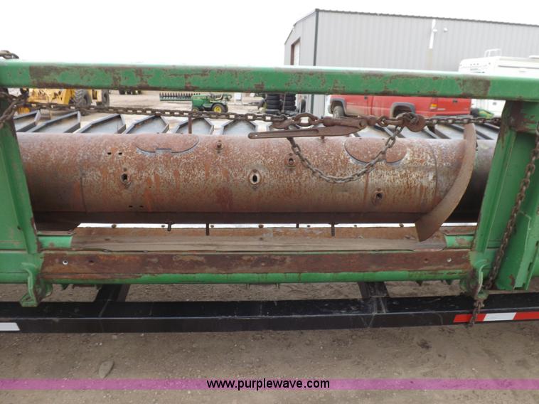 image for item I9119 1991 John Deere 930 head