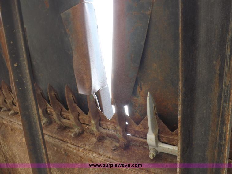 image for item I9119 1991 John Deere 930 head