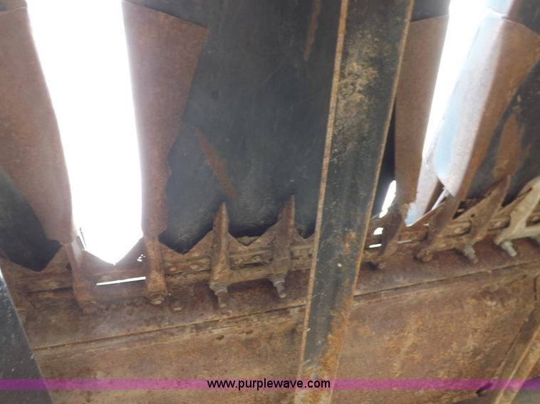 image for item I9119 1991 John Deere 930 head