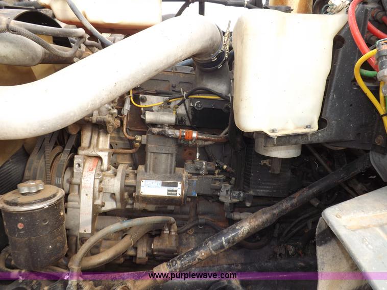 image for item I9133 1996 Ford Aeromax L9000 semi truck