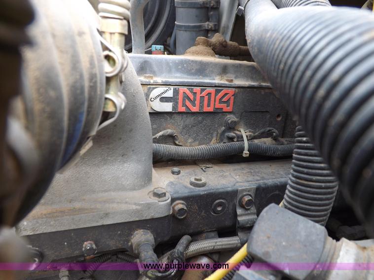 image for item I9133 1996 Ford Aeromax L9000 semi truck