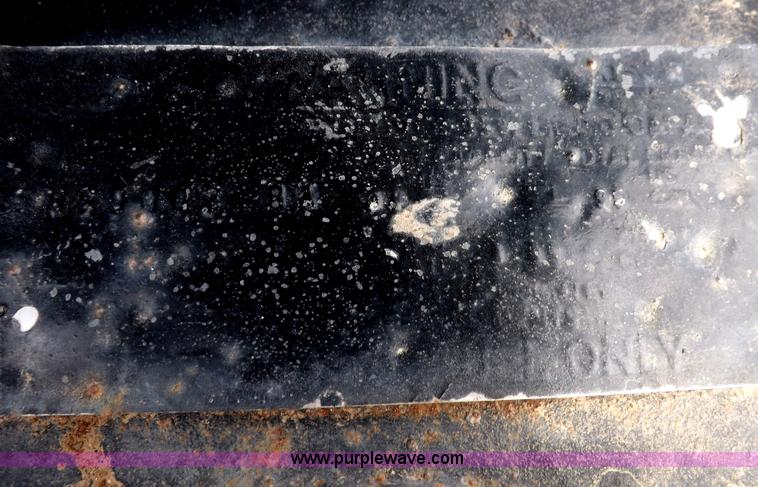 image for item I9133 1996 Ford Aeromax L9000 semi truck