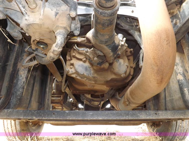 image for item I9133 1996 Ford Aeromax L9000 semi truck