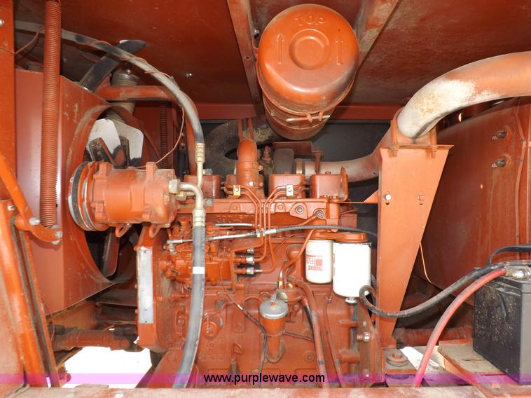 image for item I9137 1994 Hesston 8400 swather