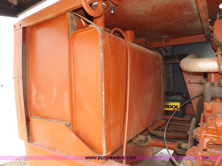 image for item I9137 1994 Hesston 8400 swather