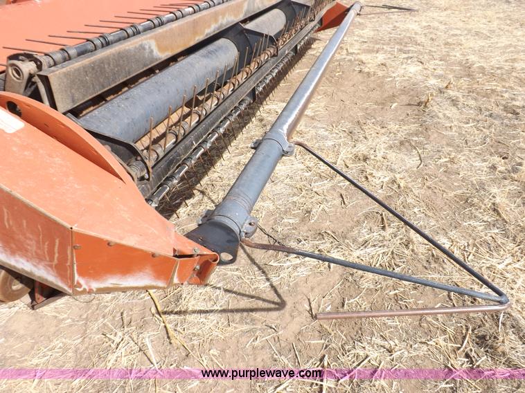image for item I9137 1994 Hesston 8400 swather
